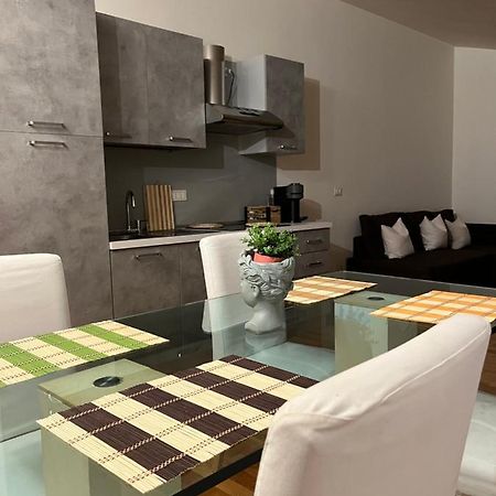 Doria Luxury Apartment Специя Экстерьер фото